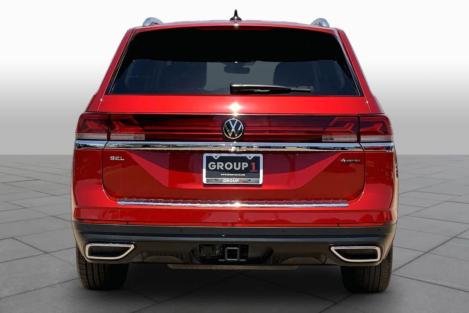 Used 2024 Aurora Red Metallic Volkswagen 2.0T SEL image 5