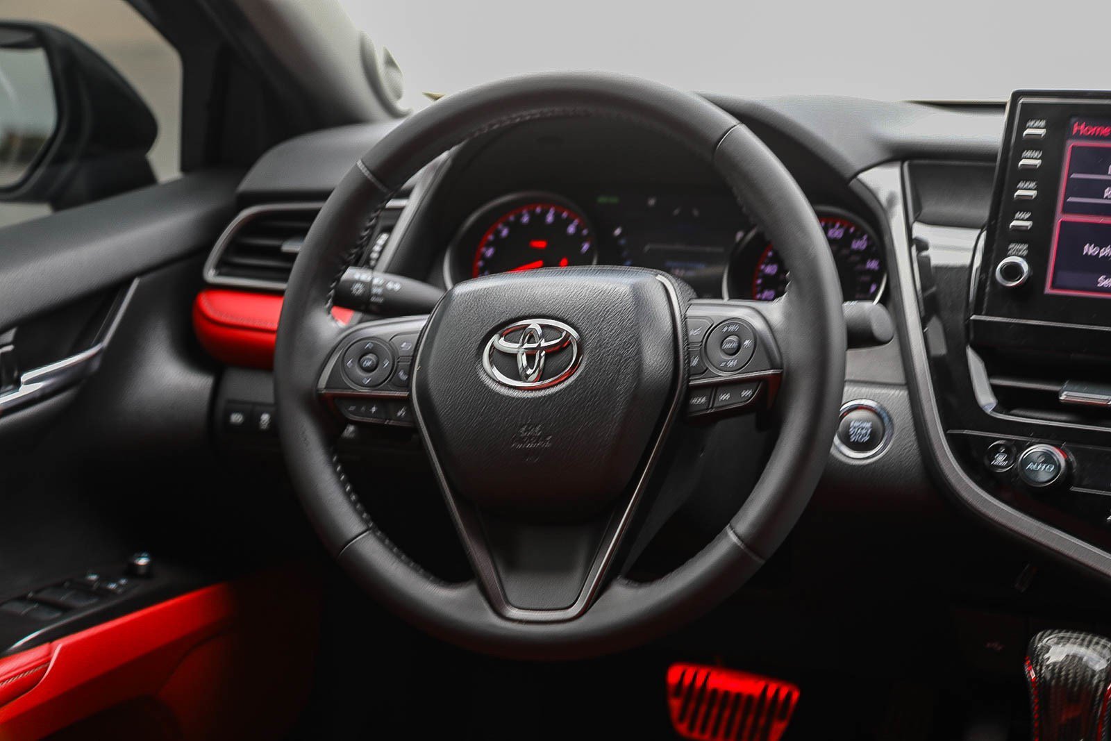 Used 2024 Celestial Silver Metallic/Midnight Black Metallic Toyota XSE V6 image 25