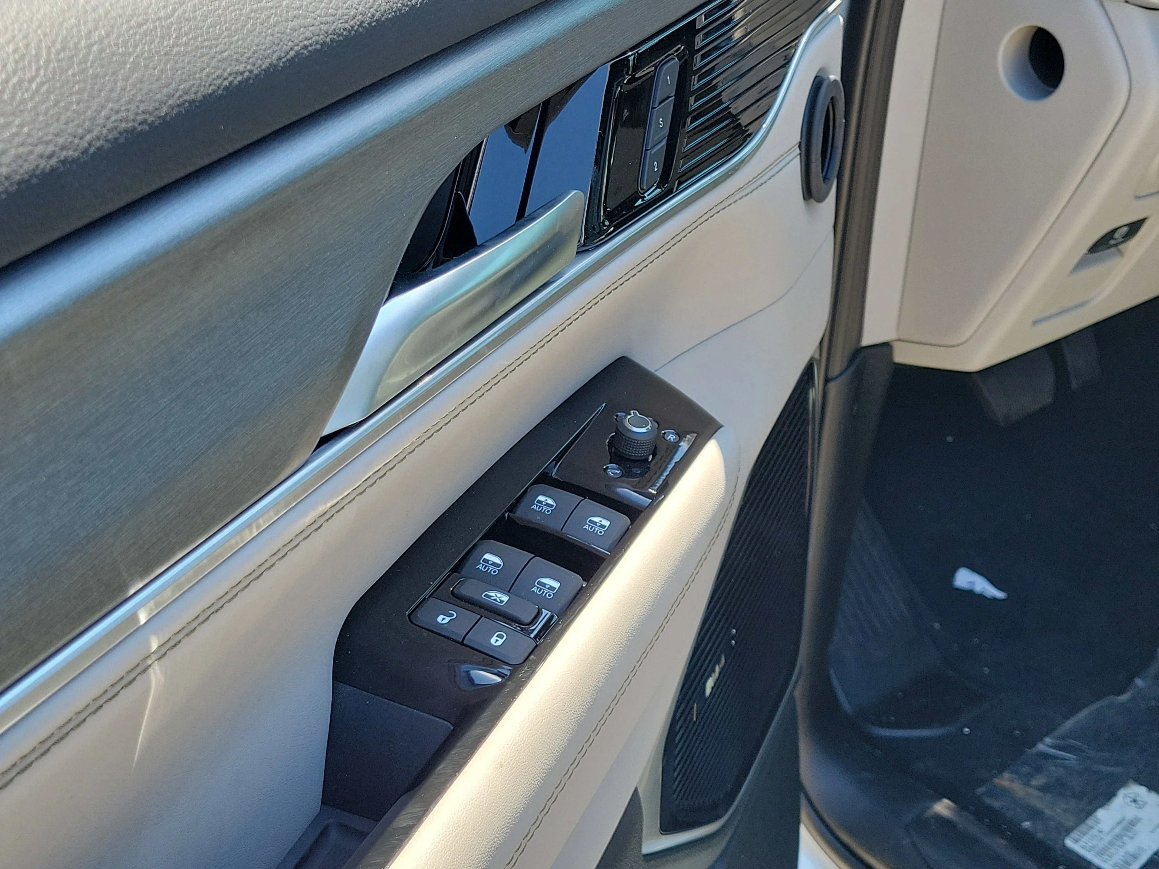 New 2026 Bright White Clearcoat Jeep Limited Altitude image 18