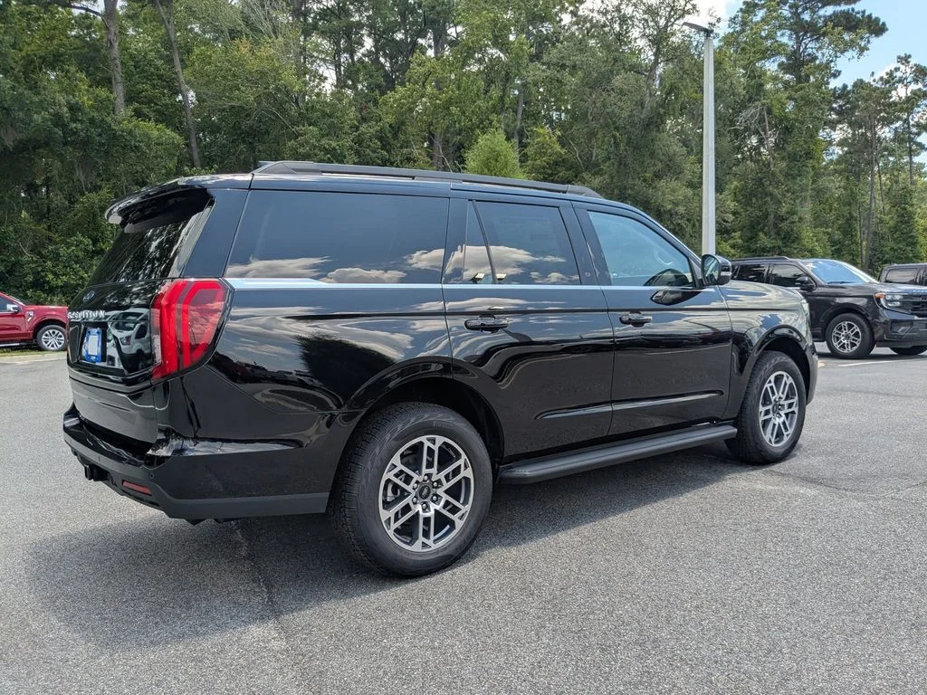 New 2026 Agate Black Metallic Ford Active image 4