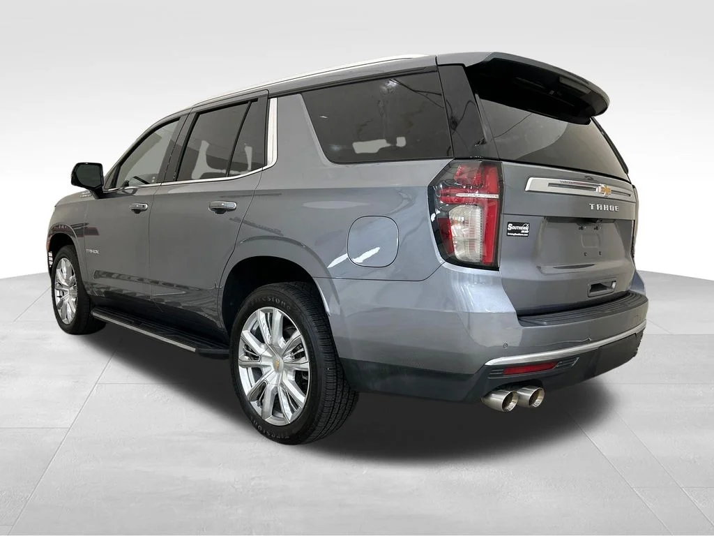 Used 2021 Gray Chevrolet High Country image 3