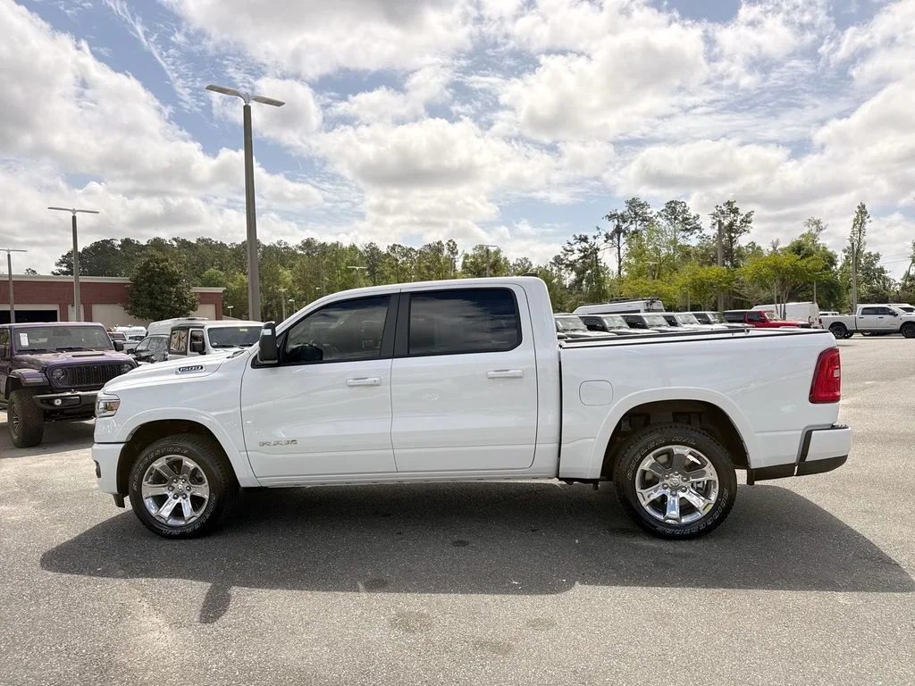 New 2026 Bright White Clear-Coat Exterior Paint RAM Big Horn/Lone Star image 6