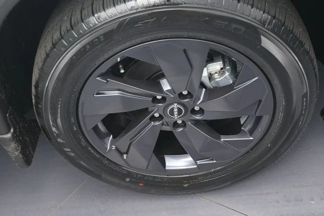 New 2026 Everest White Pearl TriCoat Nissan SV image 30