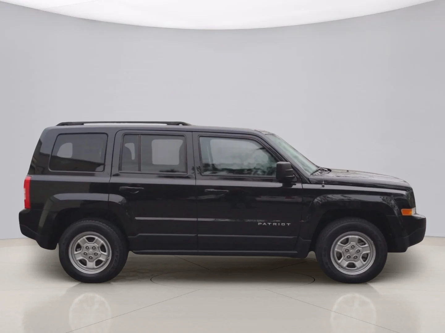 Used 2012 Black Jeep PATRIOT image 6