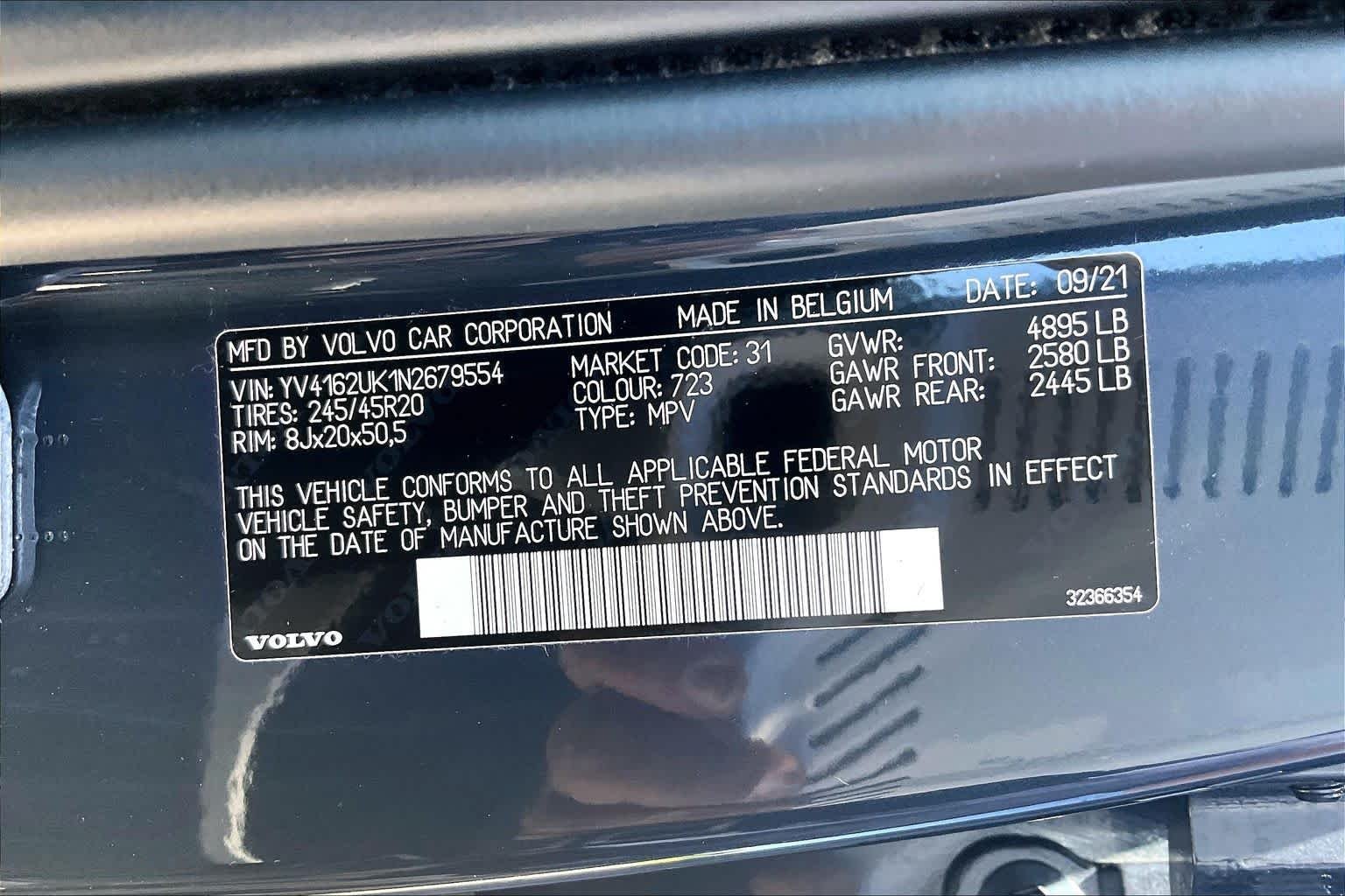 Used 2022 Denim Blue Metallic Volvo Momentum image 33