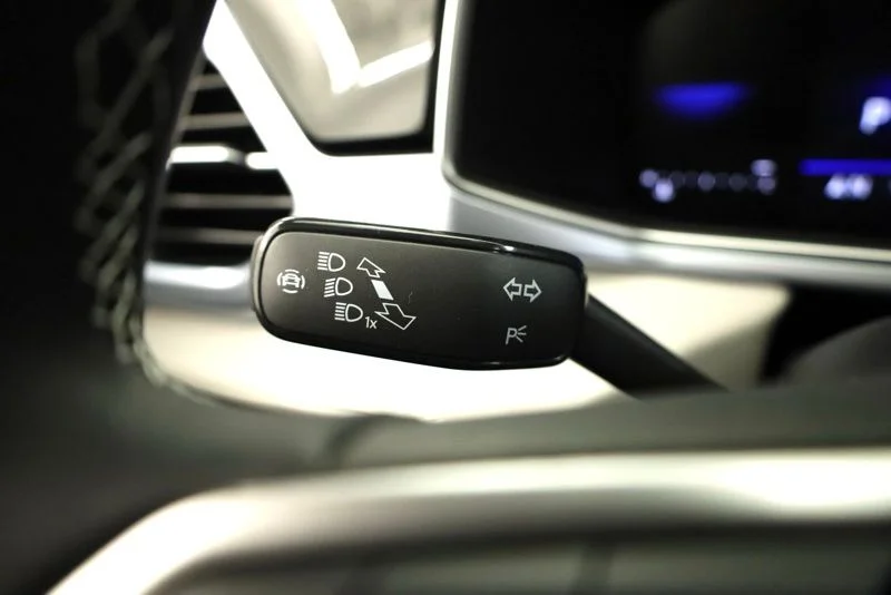 New 2026 Black Volkswagen 1.5T SE image 27