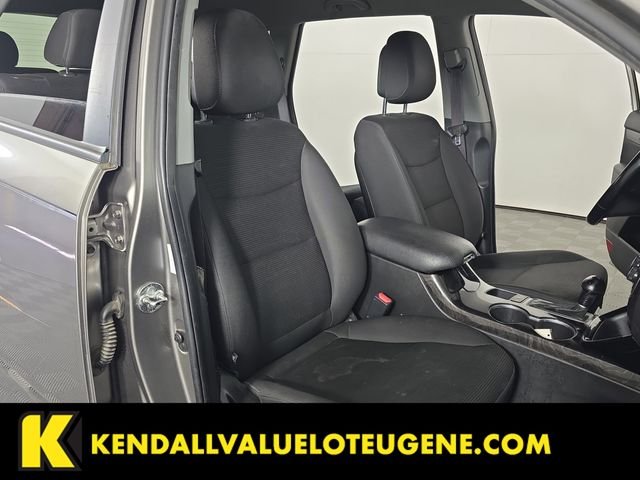 Used 2014 Silver Kia LX image 20