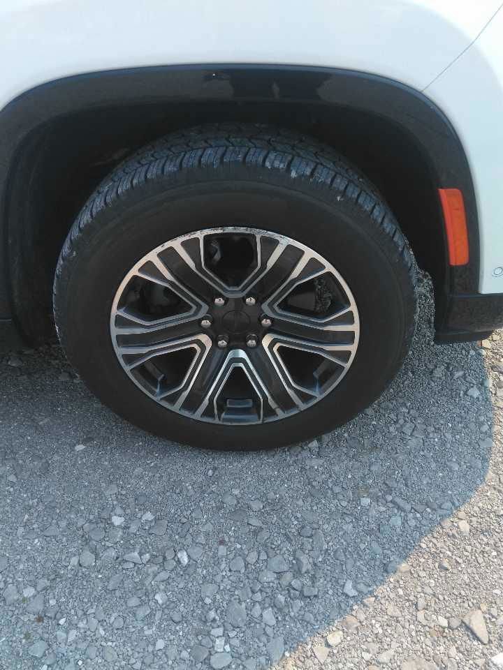 Used 2024 White Jeep Series II image 4