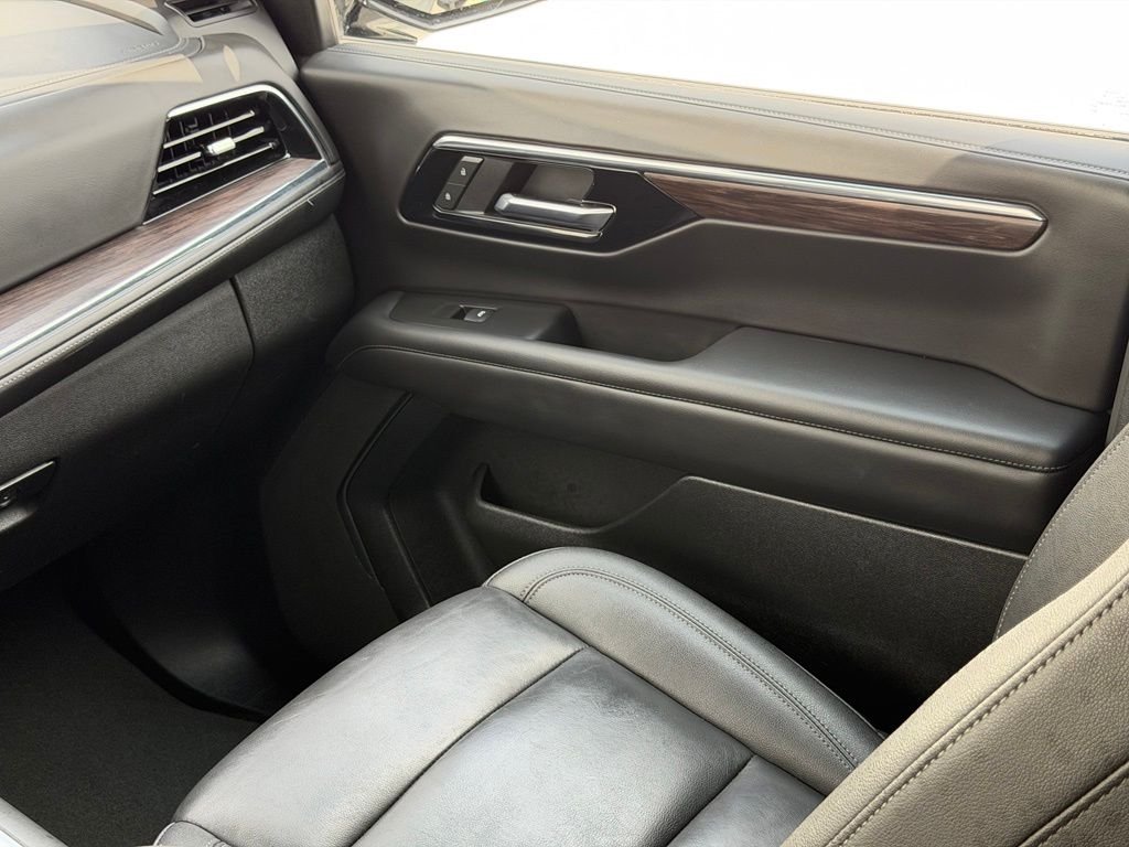 Used 2025 Black Chevrolet LT image 35