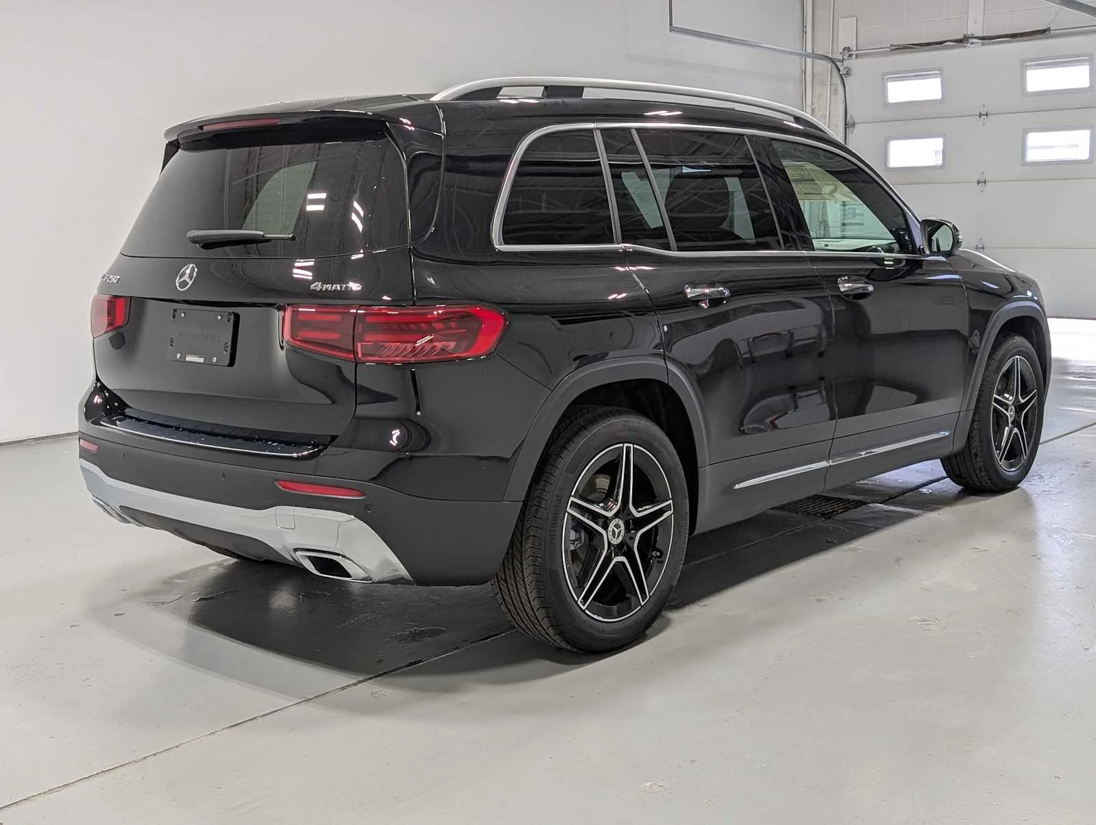 Used 2026 Night Black Mercedes-Benz GLB 250 image 7