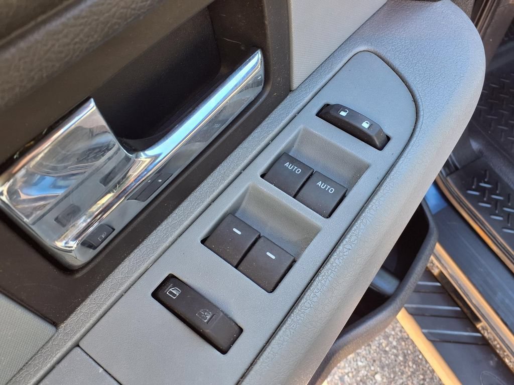 Used 2013 Blue Ford XLT image 14