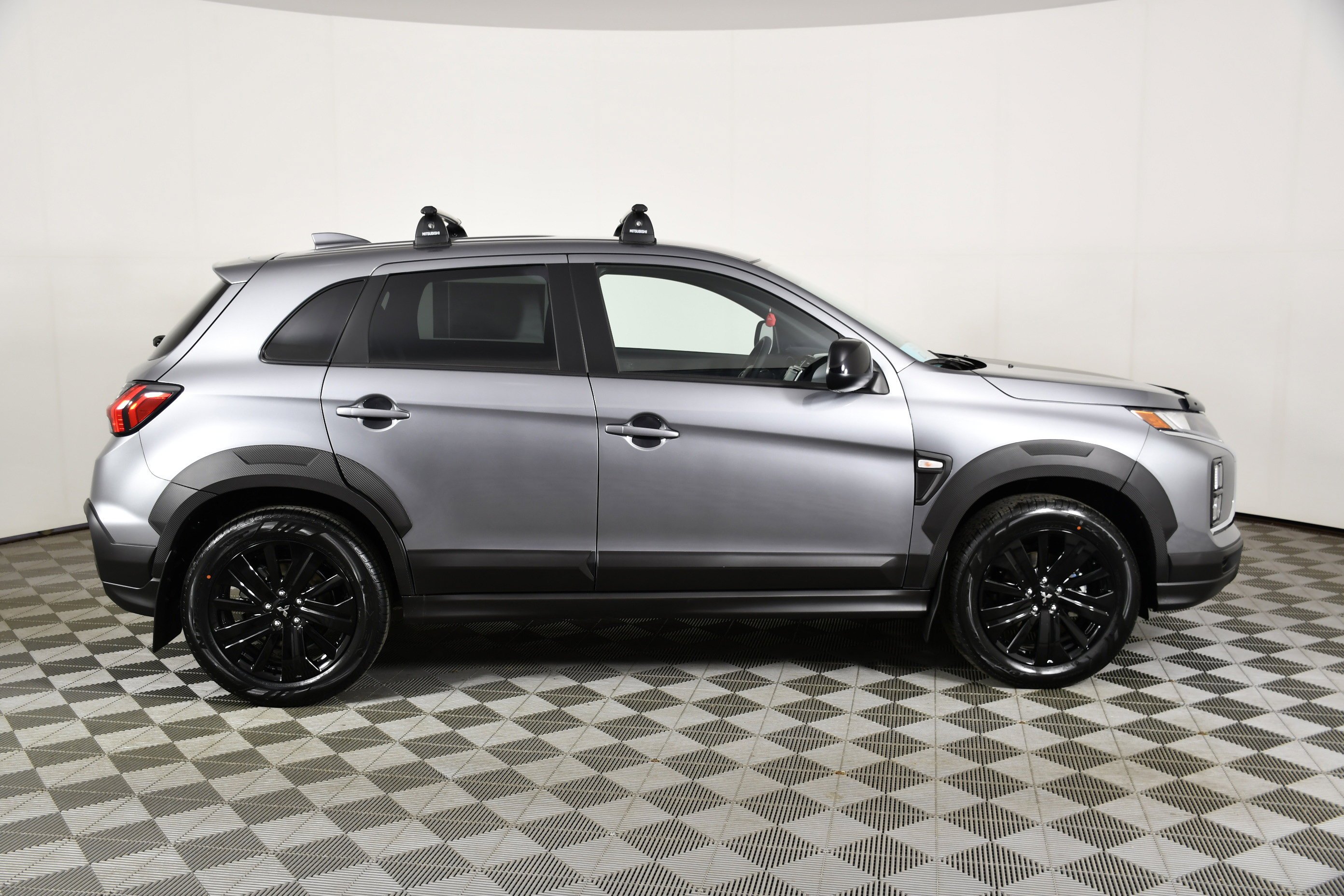 New 2026 Mercury Gray Metallic Mitsubishi Trail Edition image 5