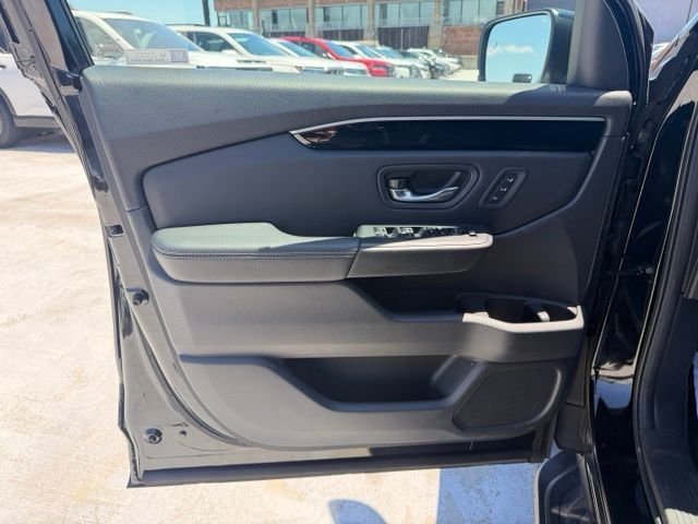 Used 2023 Black Honda Touring image 11