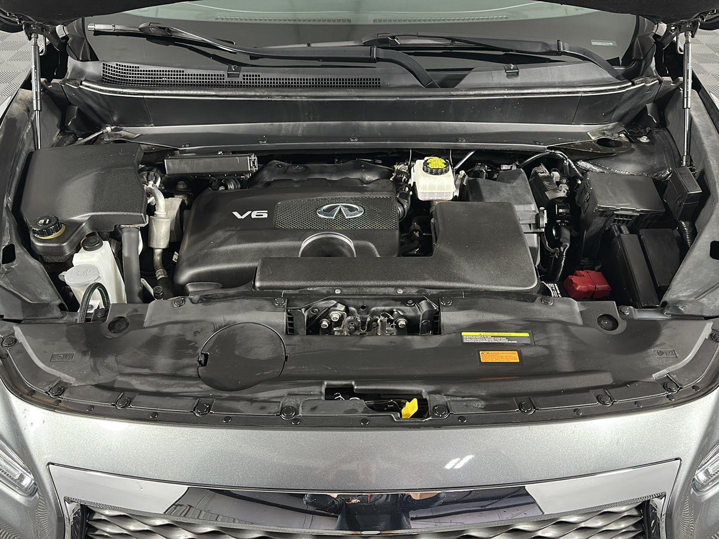 Used 2020 Graphite Shadow INFINITI LUXE image 2
