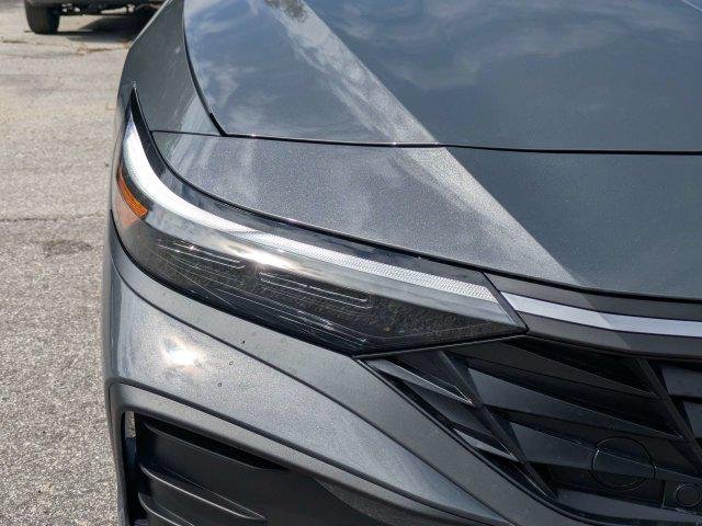New 2026 Gray Hyundai SEL Sport Plus image 9