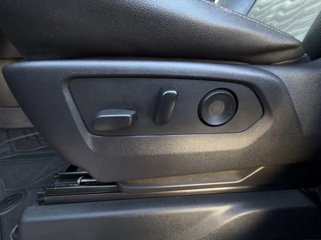 2022 Chevrolet Silverado 1500 ZR2 - Photo 31