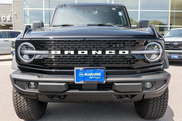 New 2026 Shadow Black Ford Outer Banks® image 3