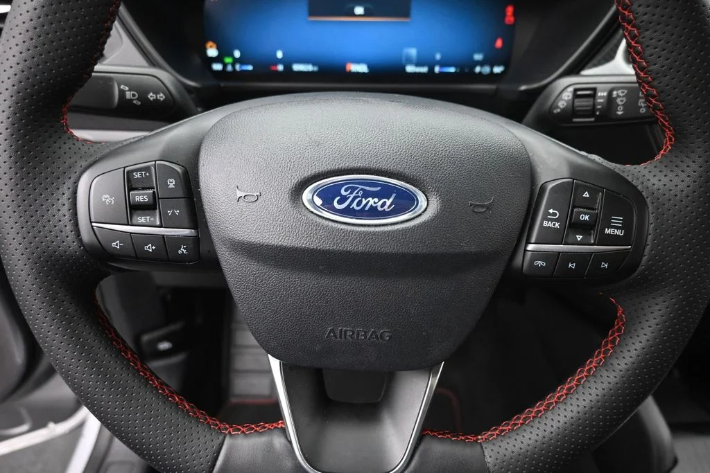 Used 2023 Silver Ford ST-Line Select image 17