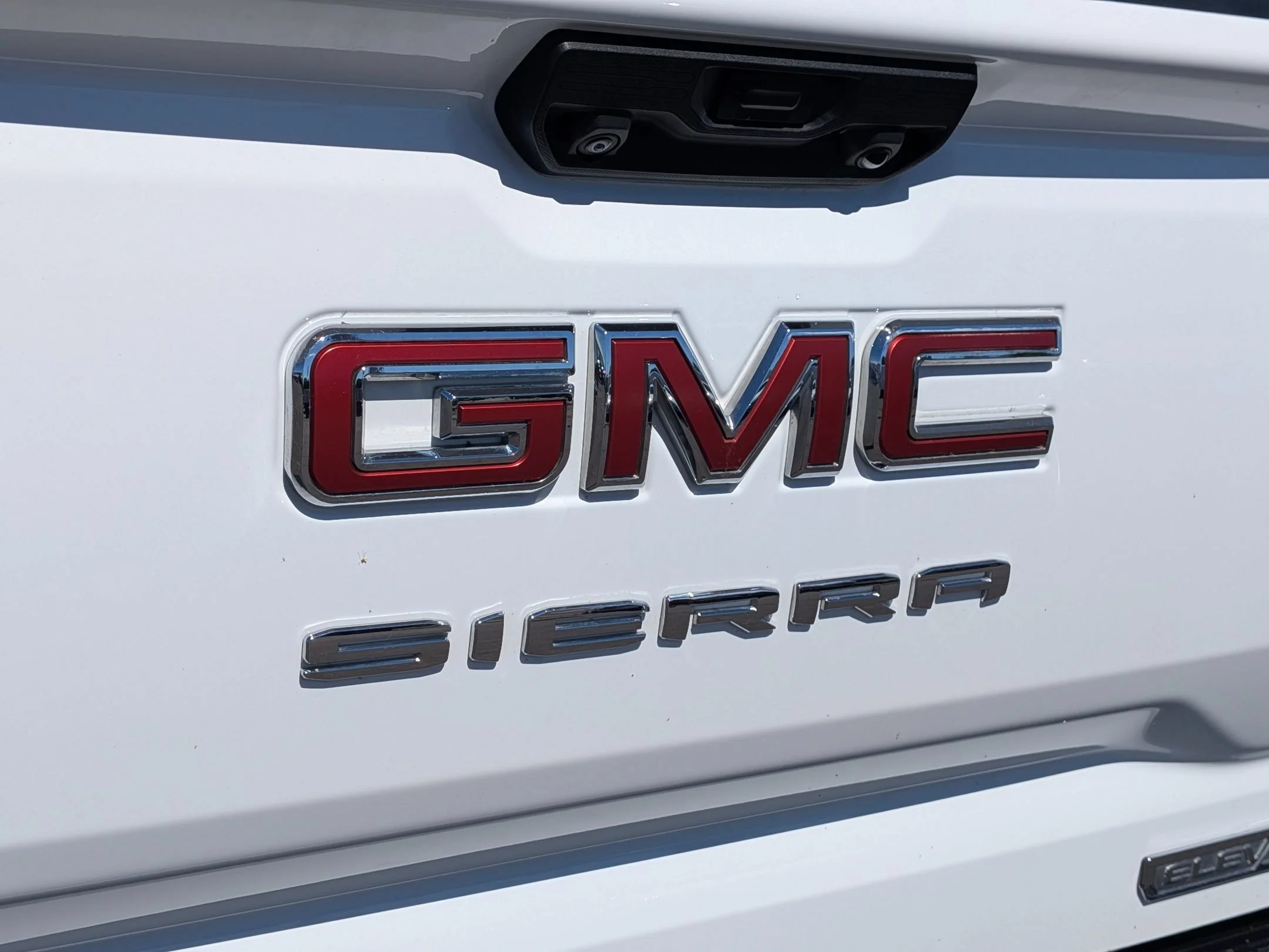 Used 2023 Summit White GMC Elevation image 31