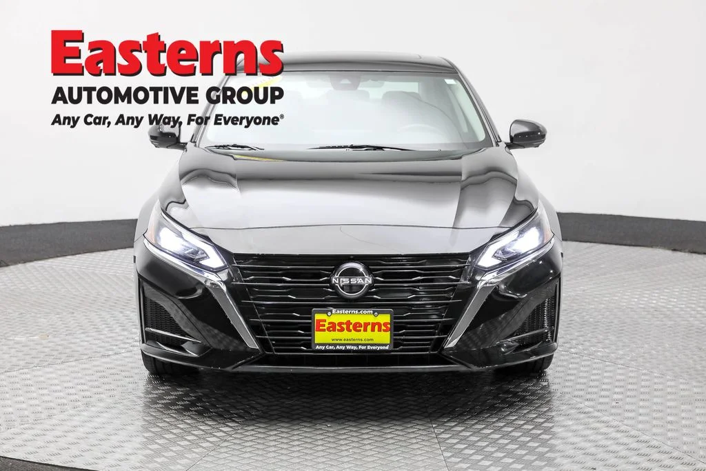Used 2023 Black Nissan 2.5 SL image 2
