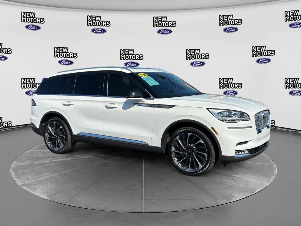Used 2020 White Metallic Lincoln Reserve image 7