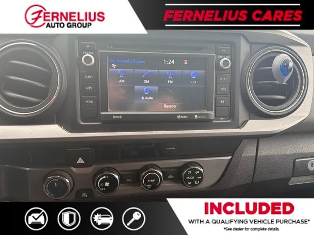 Used 2017 Blue Toyota SR5 image 9