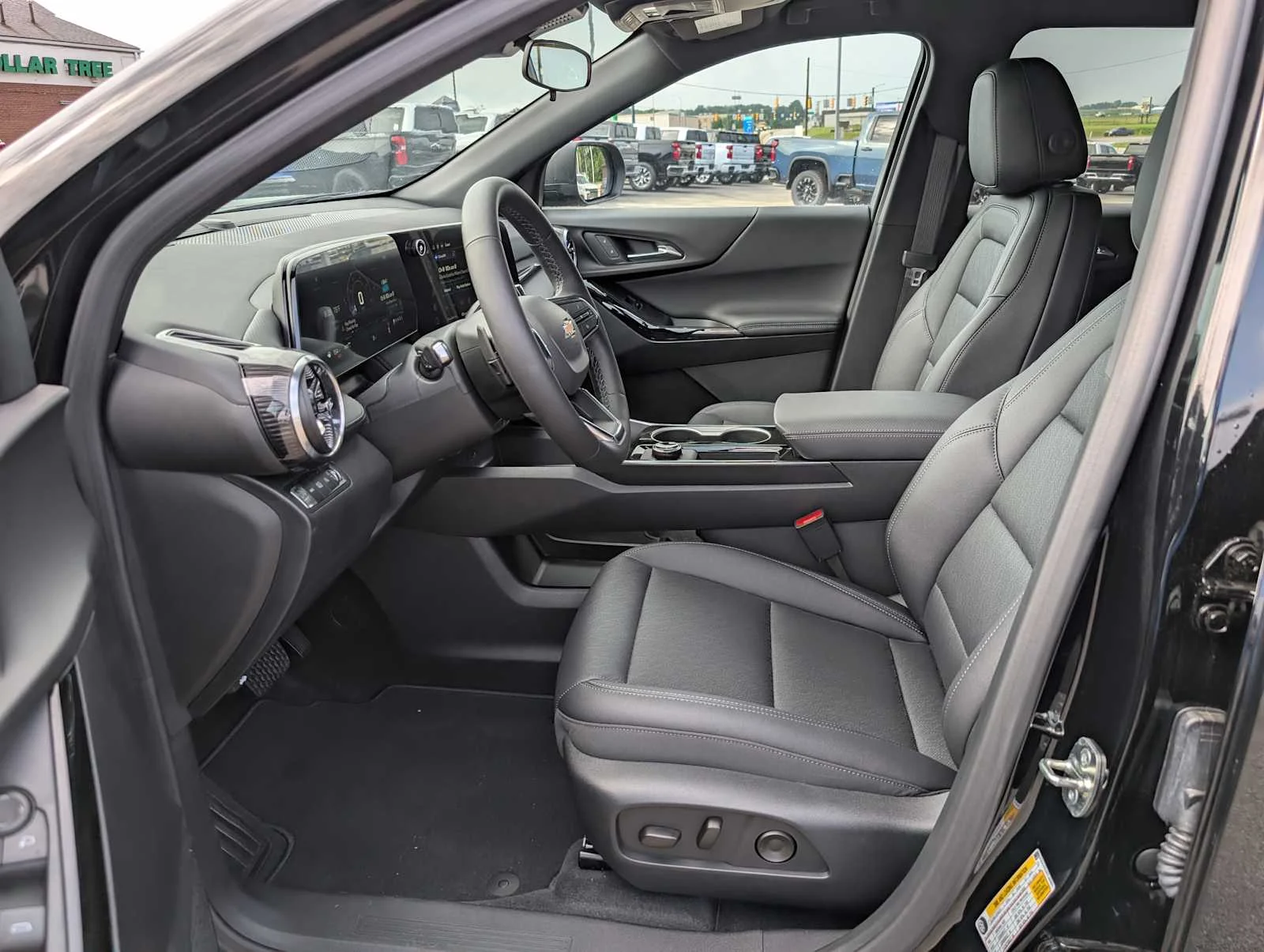 New 2026 Mosaic Black Metallic Chevrolet LT image 4