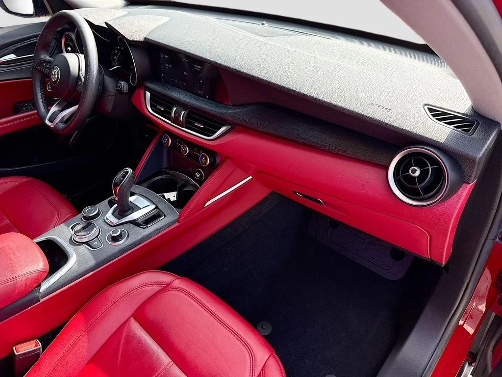 Used 2021 Alfa Rosso Alfa Romeo Sprint image 28