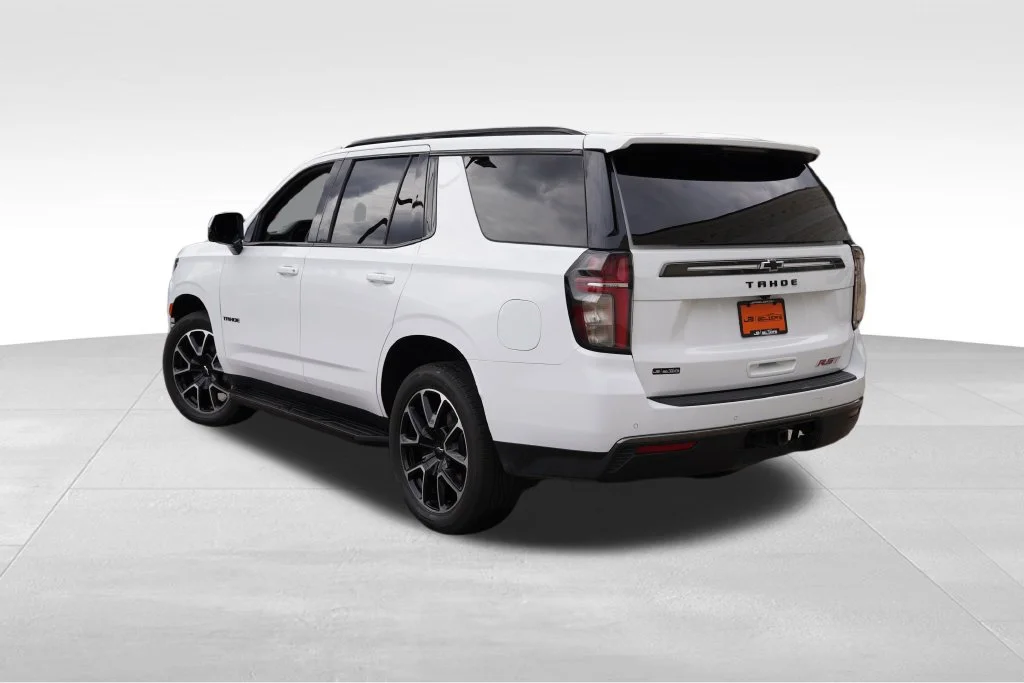 Used 2022 Summit White Chevrolet RST image 7