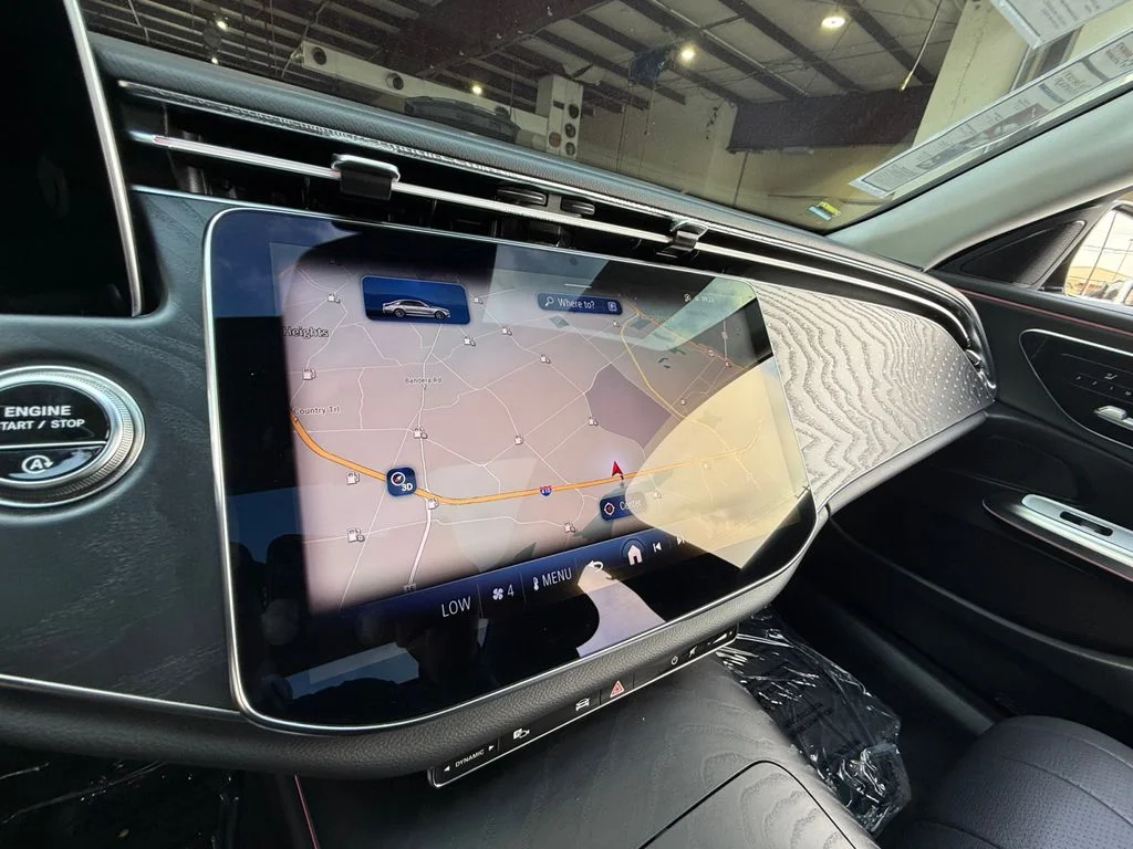 2025 Mercedes-Benz E-Class E350 - Photo 15