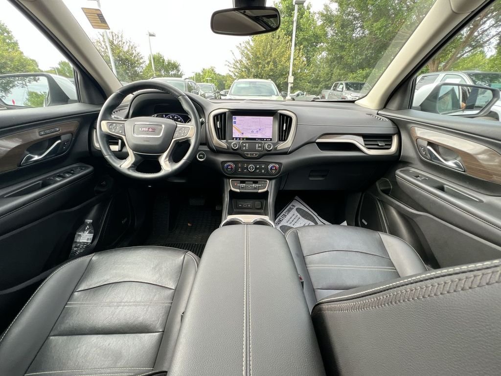 Used 2023 White Frost Tricoat GMC Denali image 10
