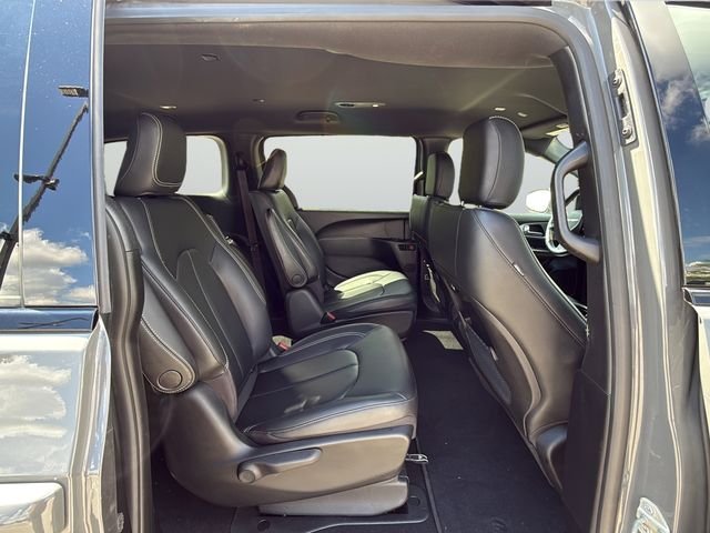 Used 2021 White Chrysler Touring L image 13