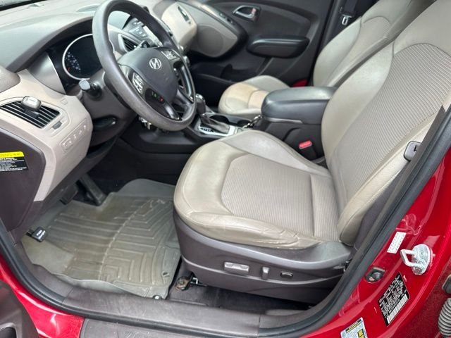 Used 2015 Red Hyundai GLS image 5