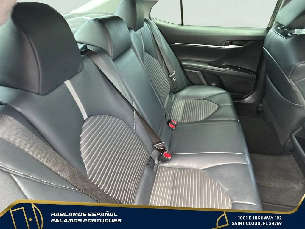 Used 2018 Red Toyota SE image 29