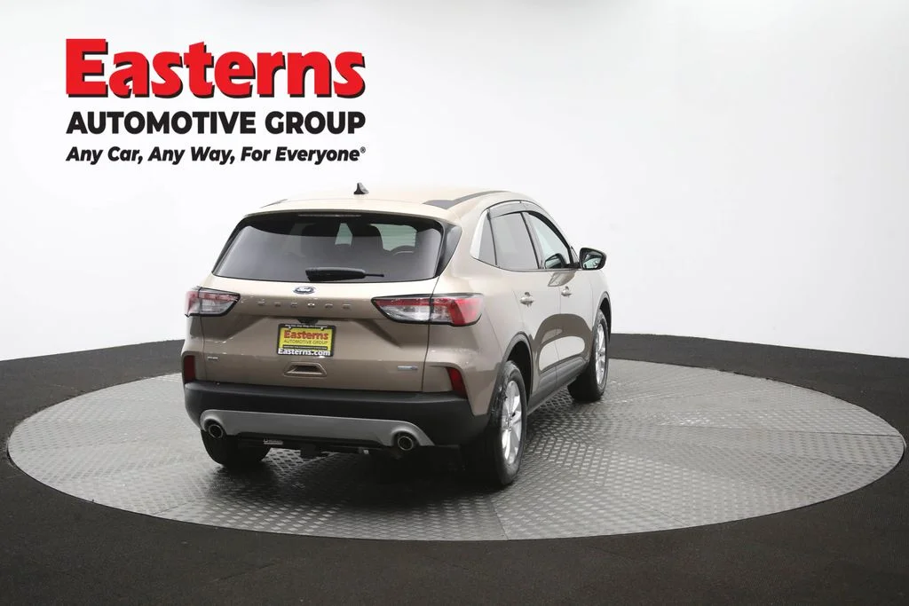 Used 2020 Gold Ford SE image 40