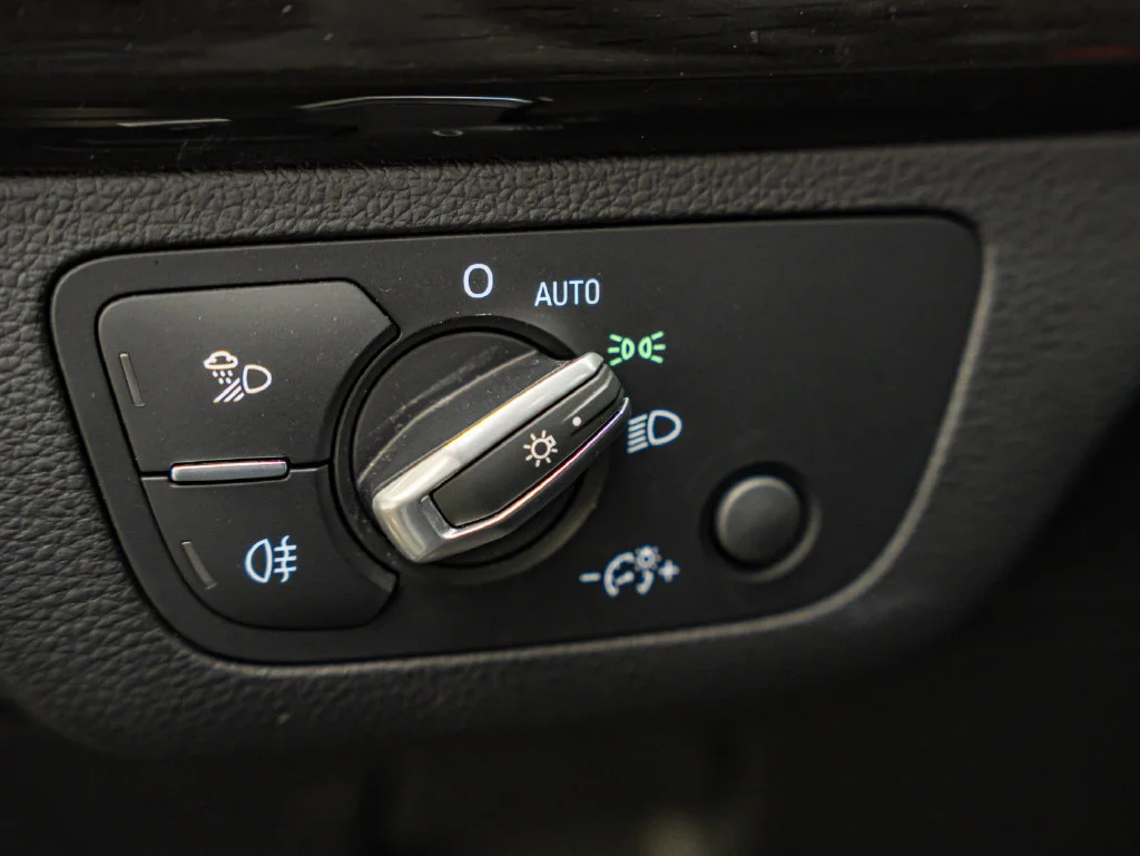 Used 2018 Black Audi 2.0T Premium Plus image 26