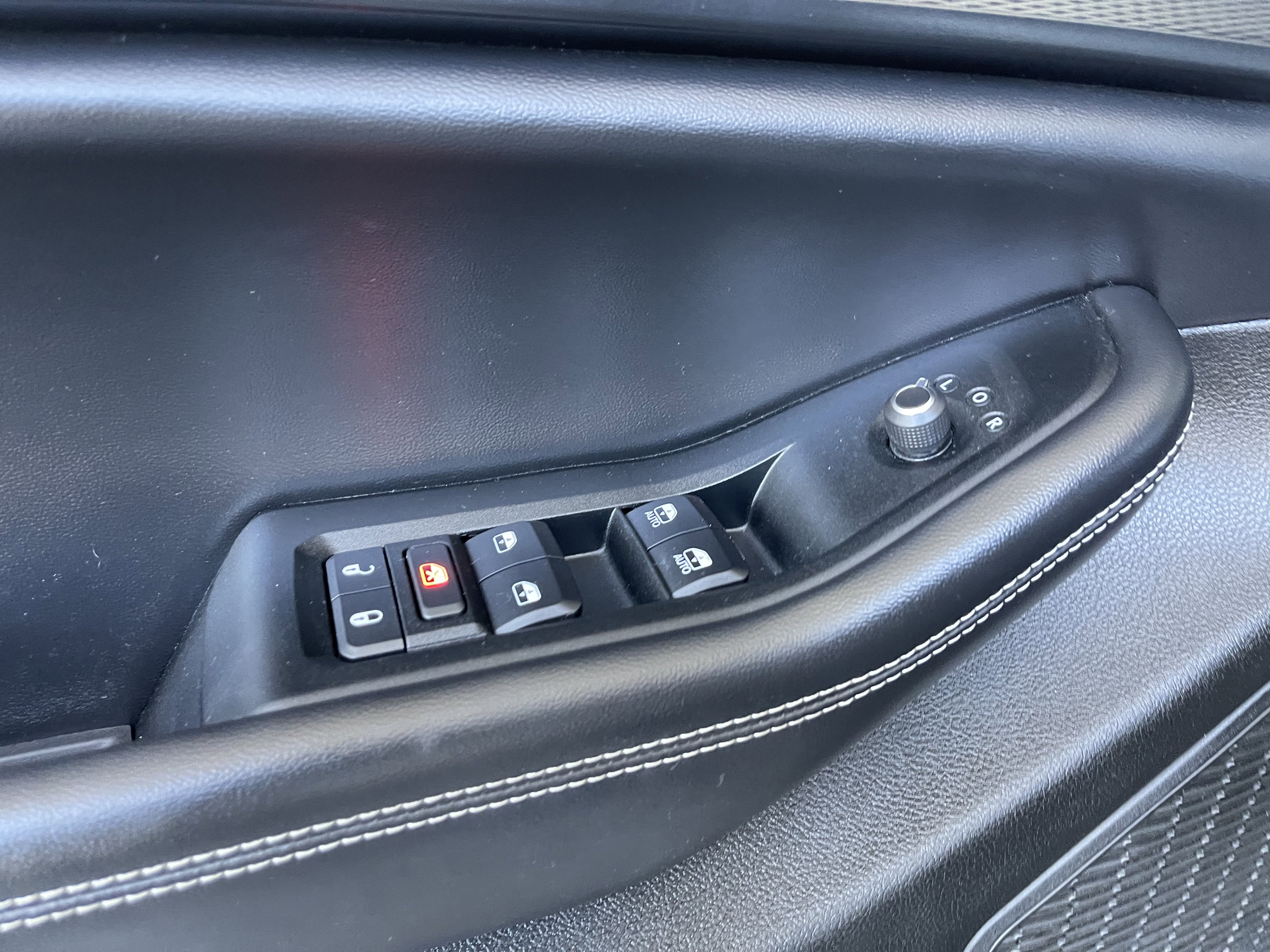 Used 2023 Gray Jeep Altitude X image 11
