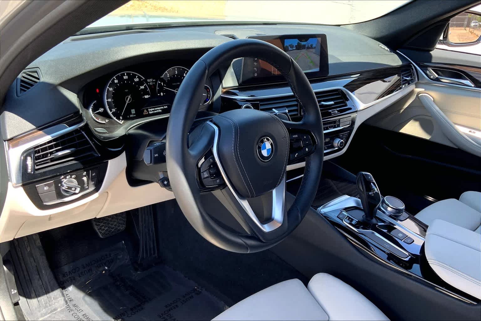 Used 2018 Glacier Silver Metallic BMW 530i image 17