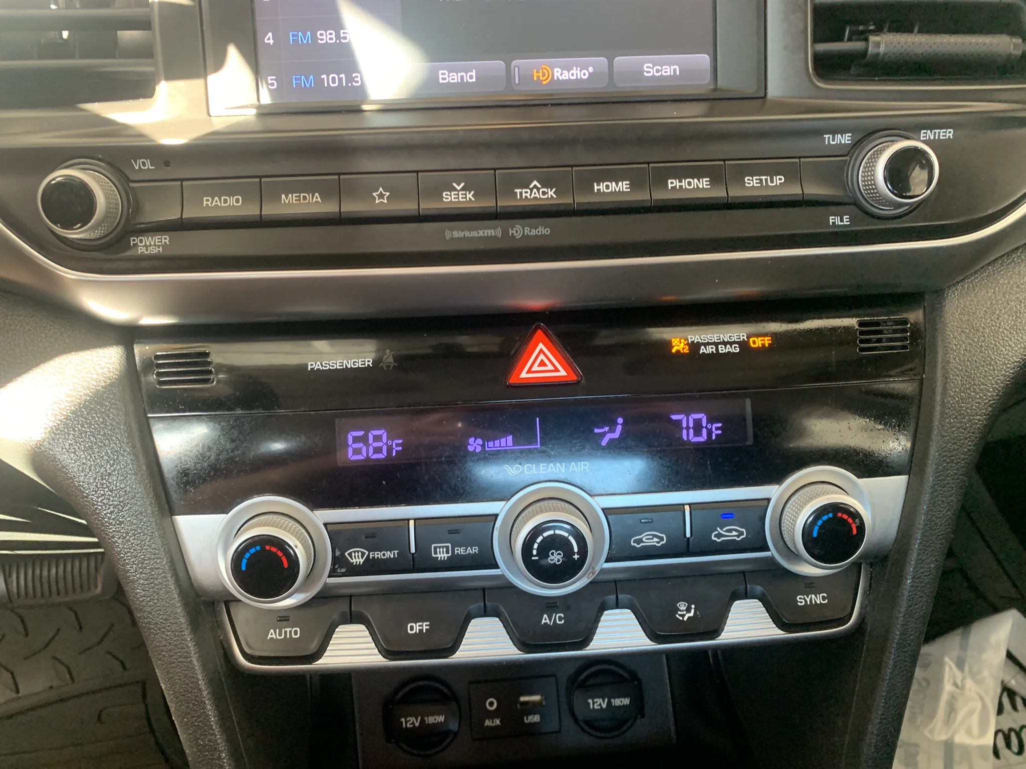 Used 2020  Hyundai SEL image 20
