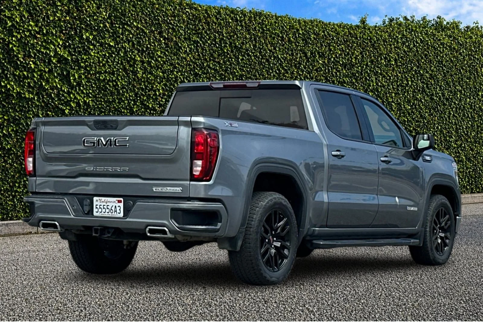 Used 2020 Gray GMC Elevation image 4