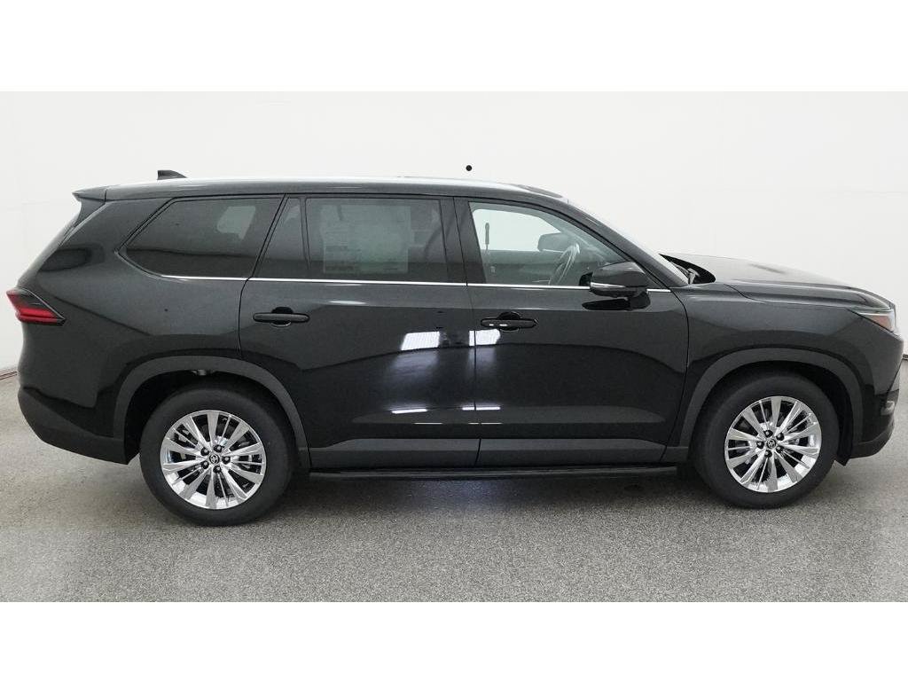 New 2026 Midnight Black Metallic Toyota Platinum image 11