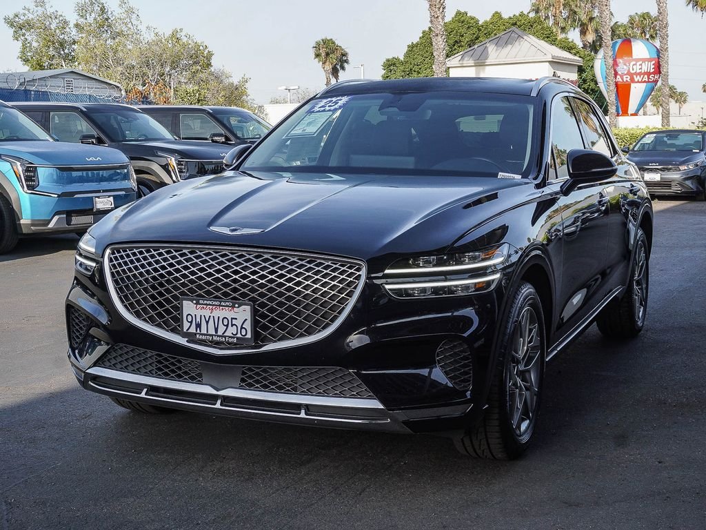 Used 2025 Black Genesis 2.5T image 4