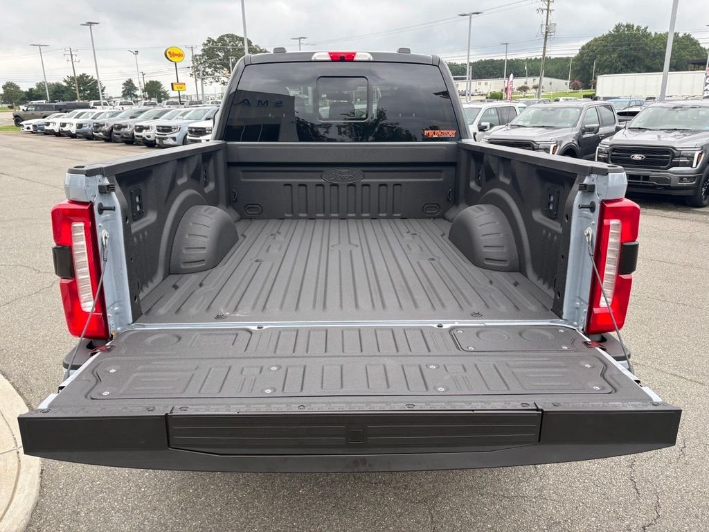 New 2026 Glacier Gray Metallic Tri-Coat Ford F-250® Lariat® image 17