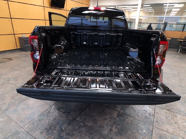 New 2026 Shadow Black Ford XLT image 20