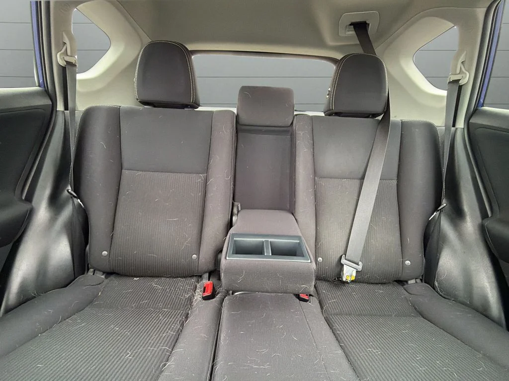 Used 2015  Toyota XLE image 12