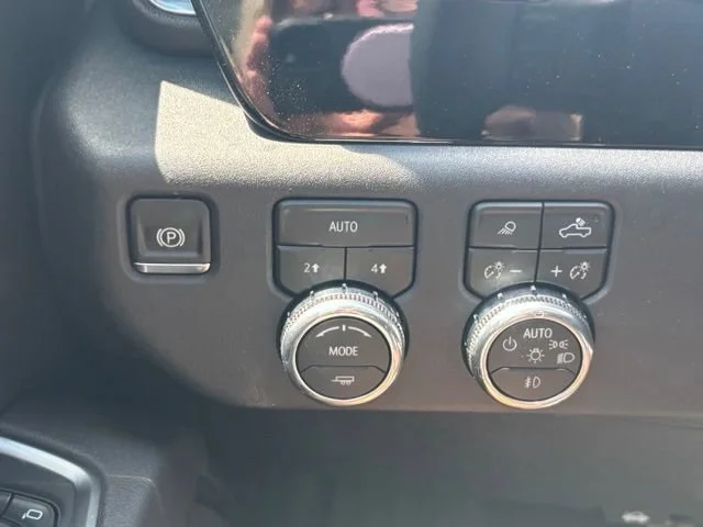 New 2026 Summit White GMC Elevation image 33
