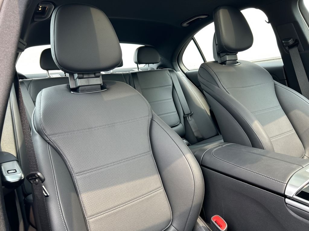 New 2026 MANUFAKTUR Alpine Grey Mercedes-Benz C 300 image 27