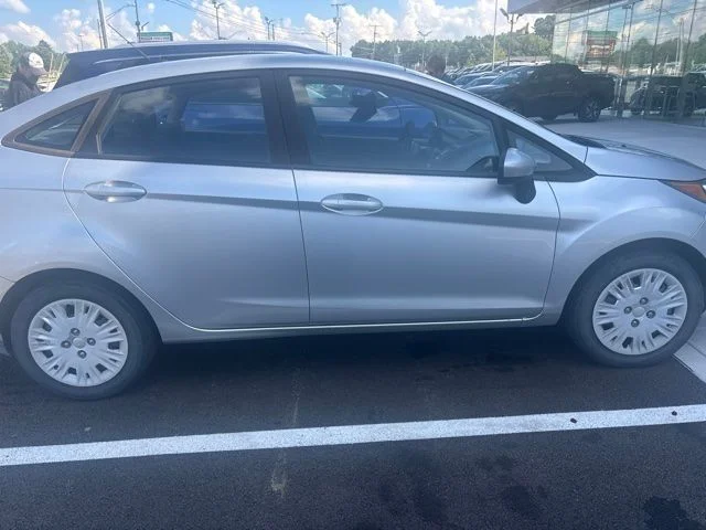 Used 2016 Silver Ford S image 10