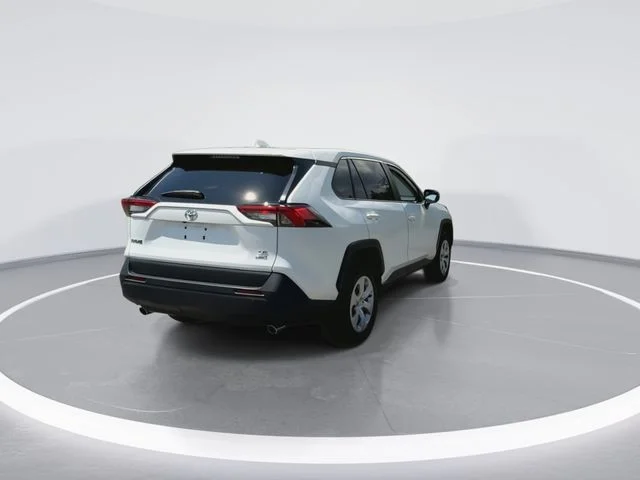 Used 2025 White Toyota LE image 10