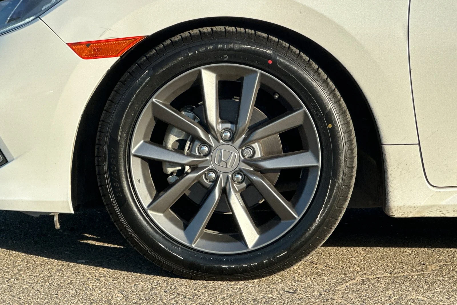 Used 2019 White Honda EX image 25